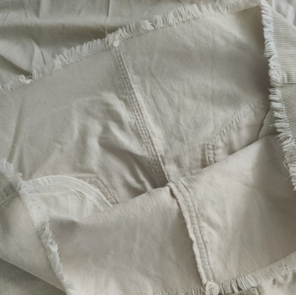 100 % cotton, corduroy skirt from Blue Asphalt, tan size 5. - Picture 5 of 5